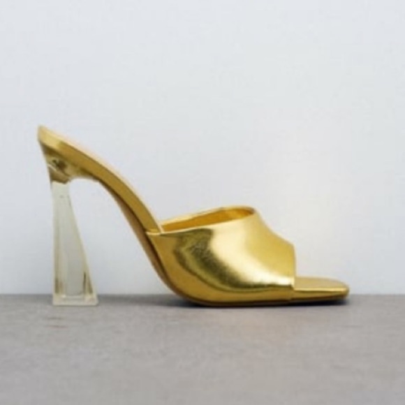Zara Shoes - NWOT. Zara Gold Methacrylate High Heel Open Square Toe Mules. Size 7,5.